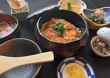 秤目(はかりめ)御膳「彩」